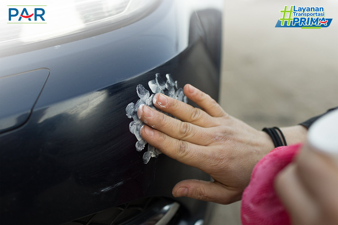 cara menghilangkan baret mobil